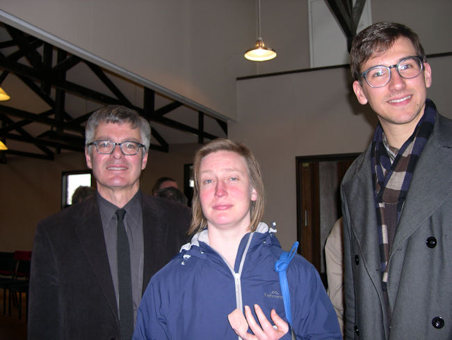  2-Douglas Mews, his wife Guthrun and page turner Jason Anderson.JPG 